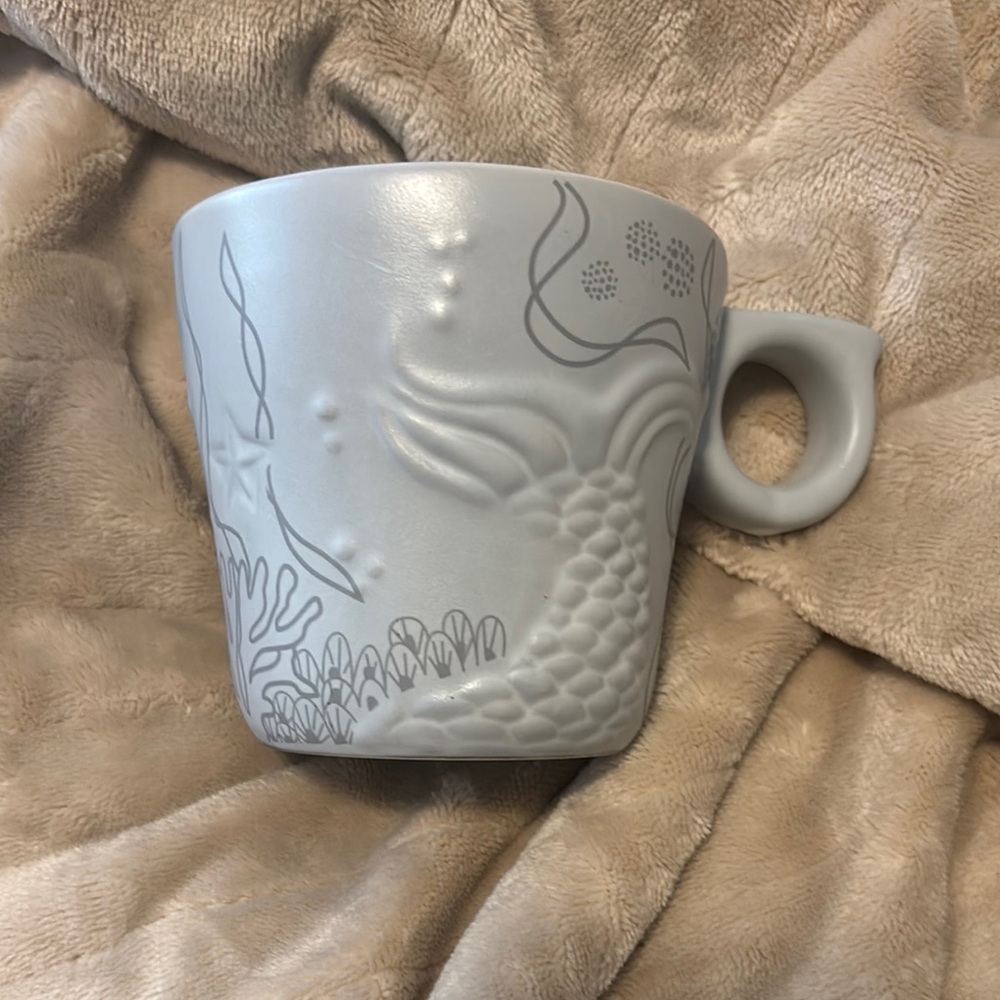 Starbucks 12 oz 2016 Mermaid Tail Mug